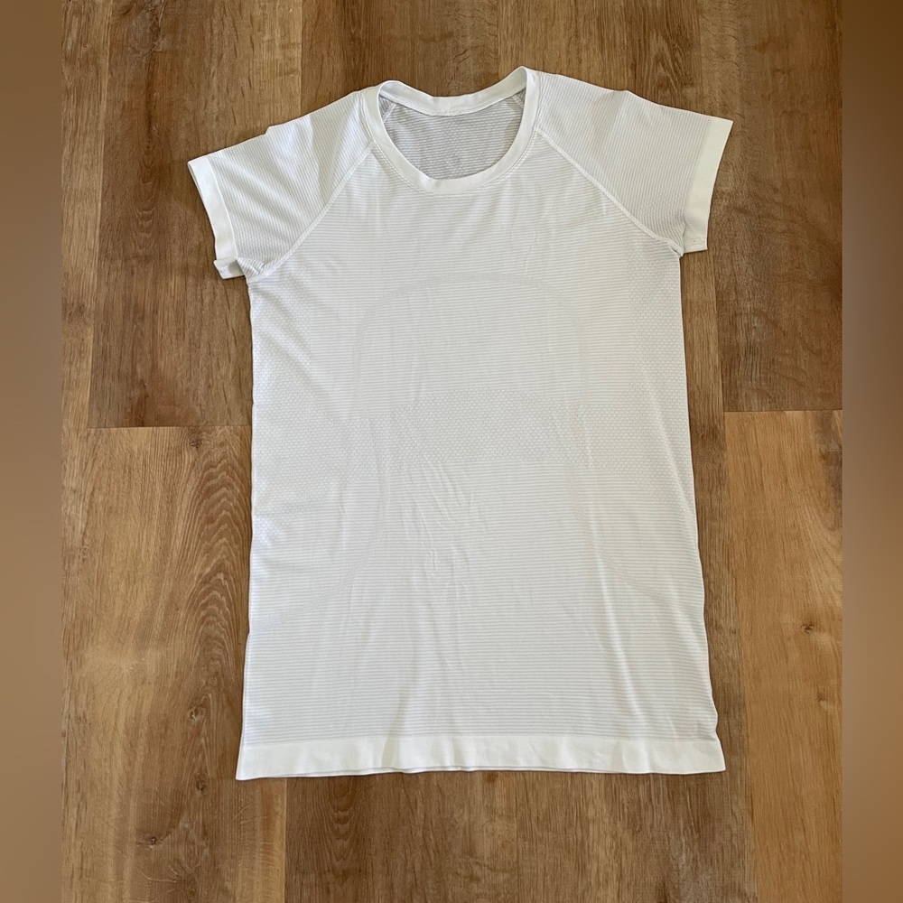 Lululemon Swiftly Short Sleeve- White- Size 10